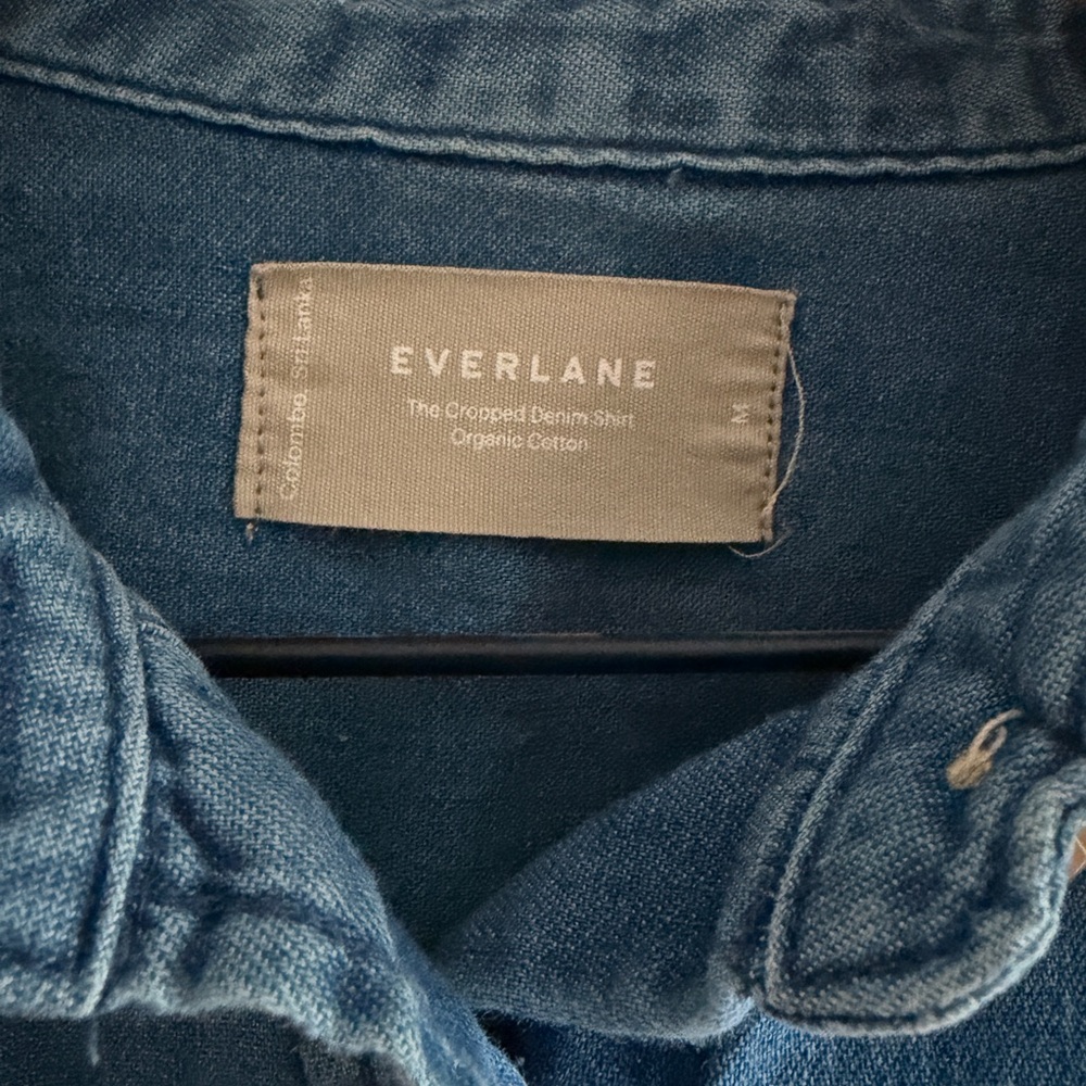 Everlane Cropped Chambray Shirt - Picture 2 of 3